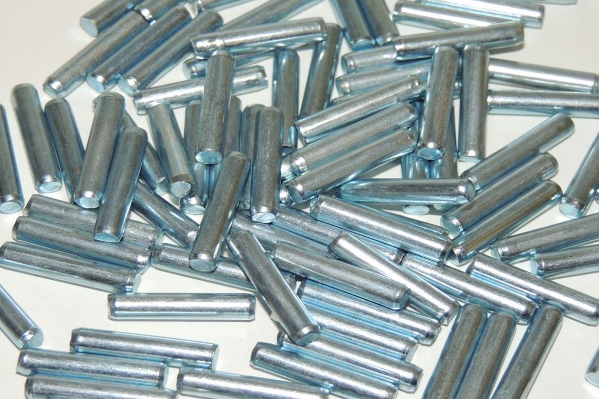 PLASTHJØRNEBESLAG 24x24mm 100-STK BRUNT